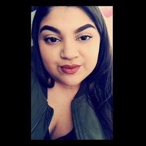 Meet your Posher, Mayra